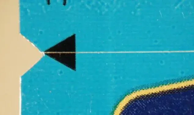 Tear open aid with notch 